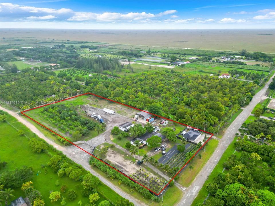 For Sale: $1,850,000 (8 beds, 5 baths, 4780 Square Feet)