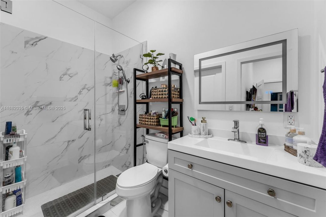 For Sale: $1,850,000 (8 beds, 5 baths, 4780 Square Feet)