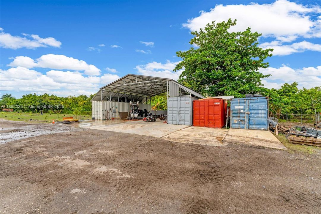 For Sale: $1,850,000 (8 beds, 5 baths, 4780 Square Feet)