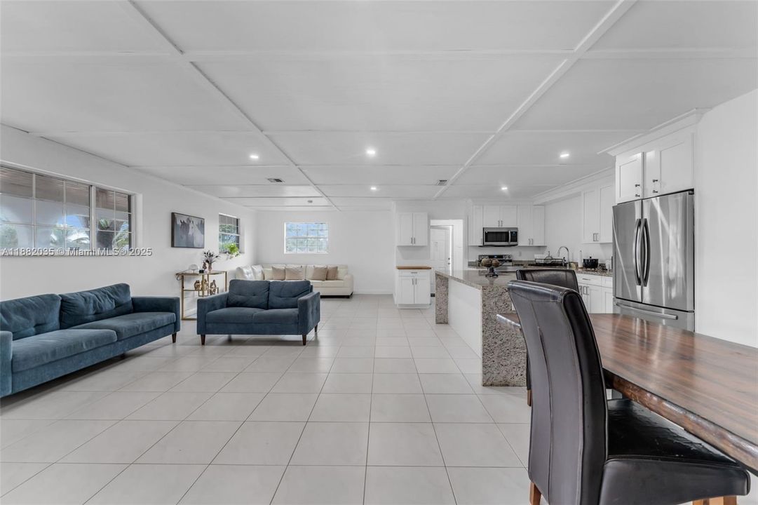 For Sale: $1,850,000 (8 beds, 5 baths, 4780 Square Feet)