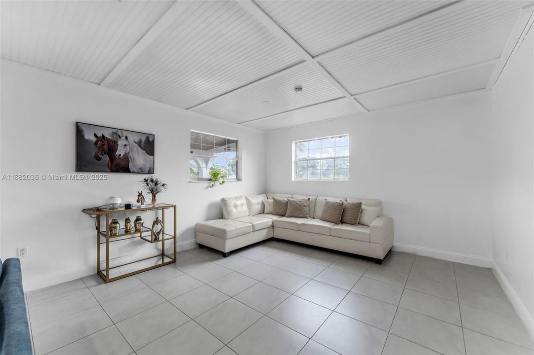 For Sale: $1,850,000 (8 beds, 5 baths, 4780 Square Feet)