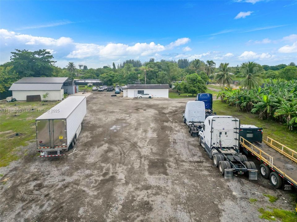 For Sale: $1,850,000 (8 beds, 5 baths, 4780 Square Feet)