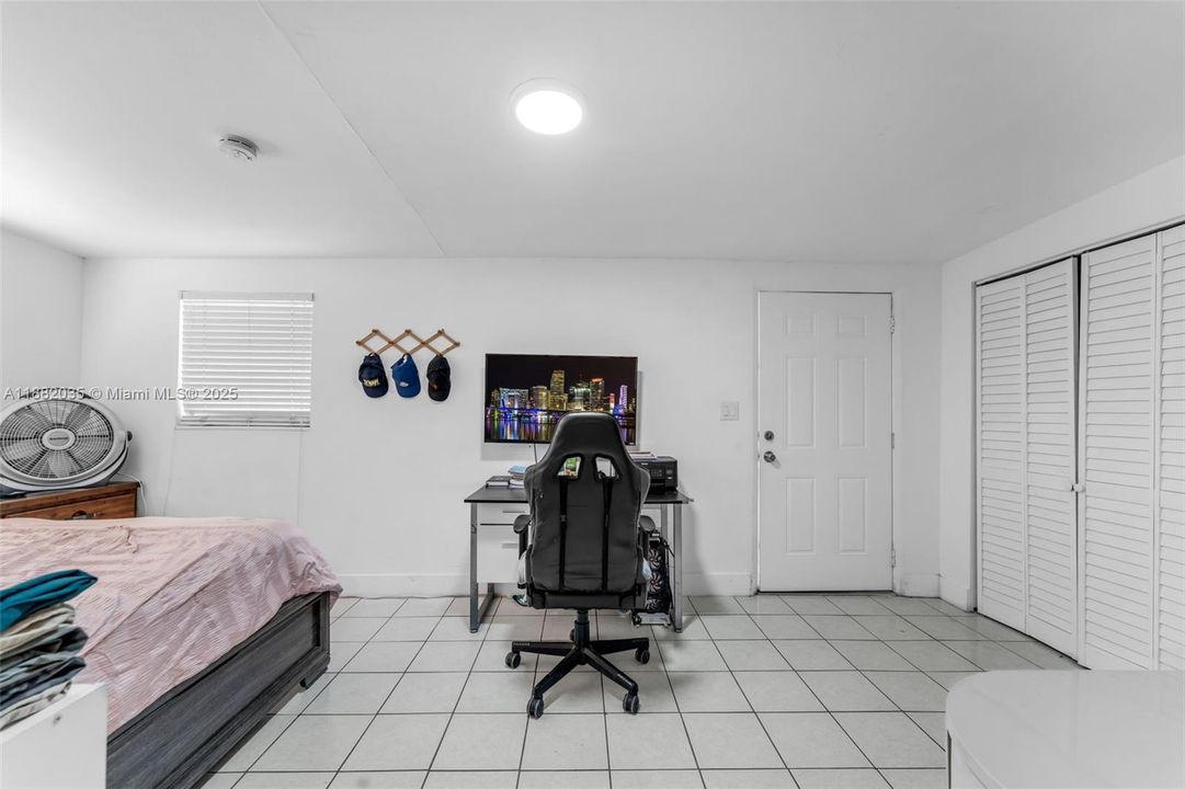 For Sale: $1,850,000 (8 beds, 5 baths, 4780 Square Feet)