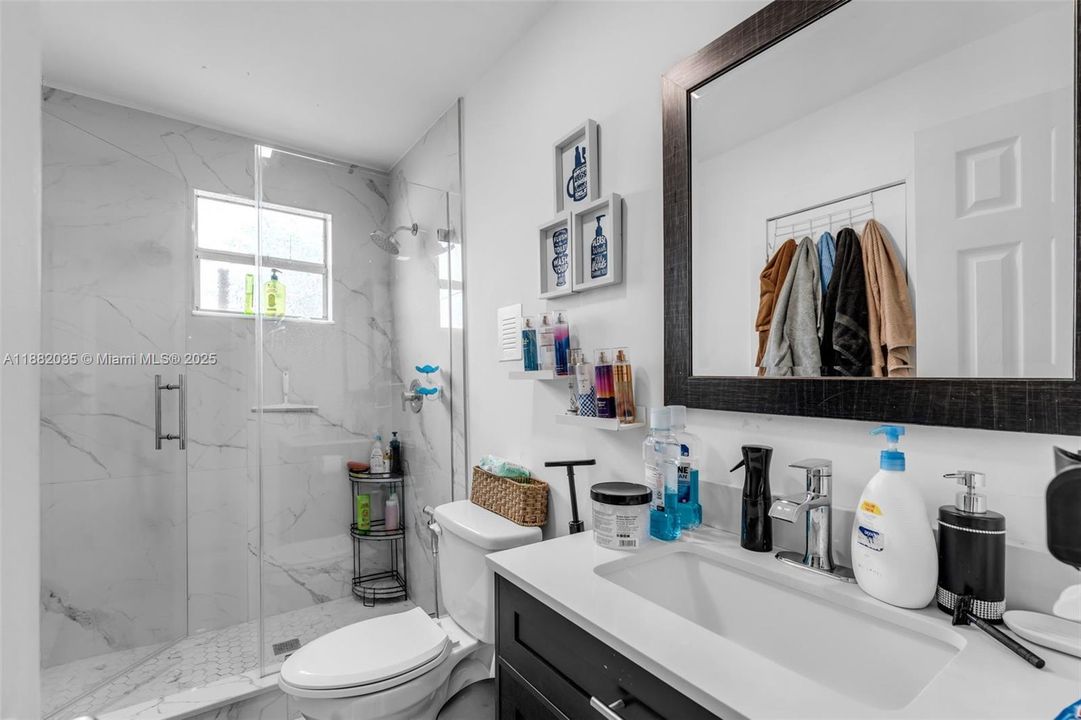 For Sale: $1,850,000 (8 beds, 5 baths, 4780 Square Feet)