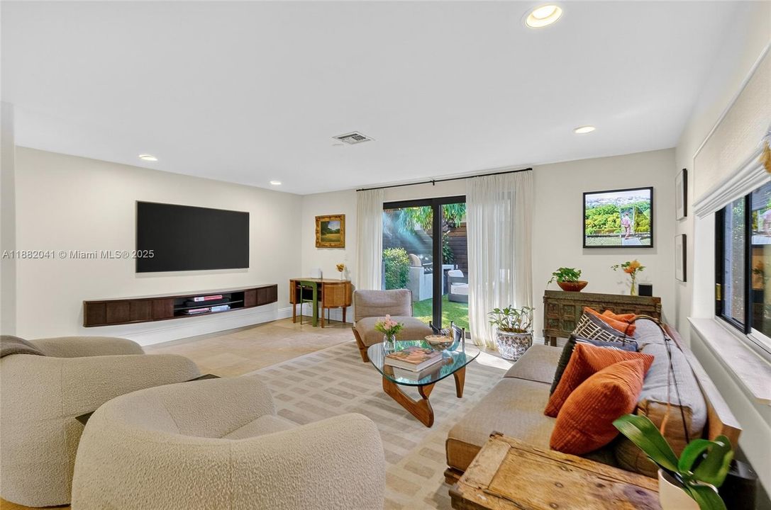 Activo con contrato: $1,475,000 (3 camas, 2 baños, 1756 Pies cuadrados)