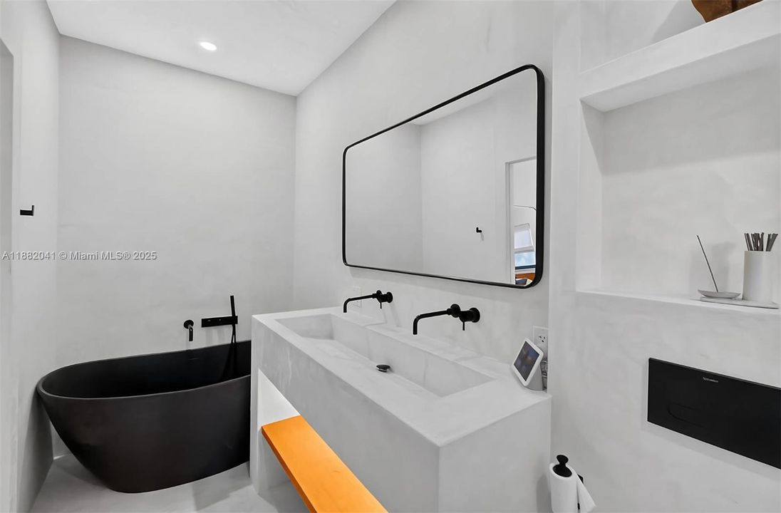 Activo con contrato: $1,475,000 (3 camas, 2 baños, 1756 Pies cuadrados)