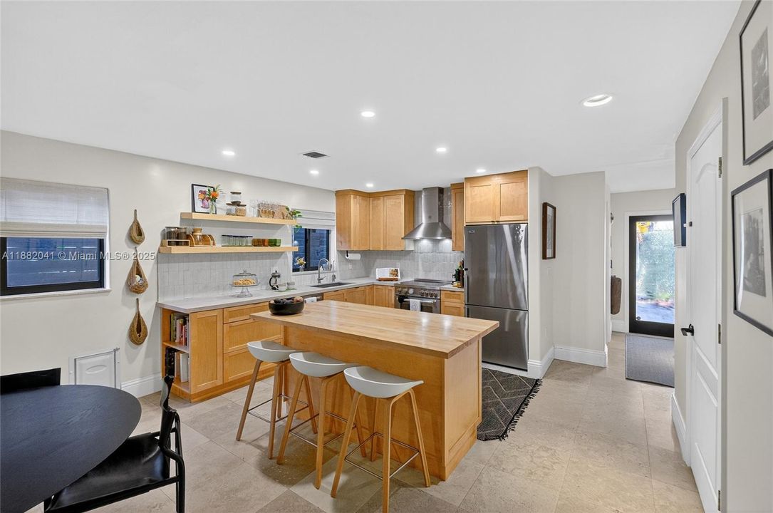 Activo con contrato: $1,475,000 (3 camas, 2 baños, 1756 Pies cuadrados)