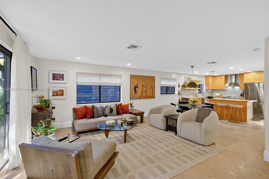 Activo con contrato: $1,475,000 (3 camas, 2 baños, 1756 Pies cuadrados)