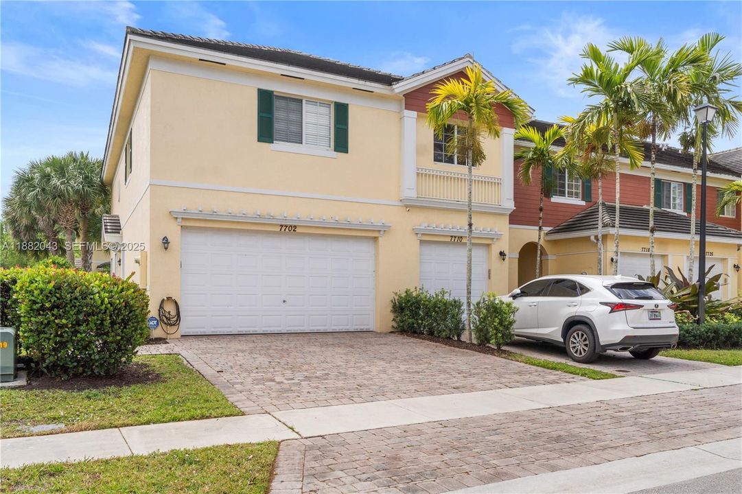 На продажу: $538,000 (3 спален, 2 ванн, 1704 Квадратных фут)