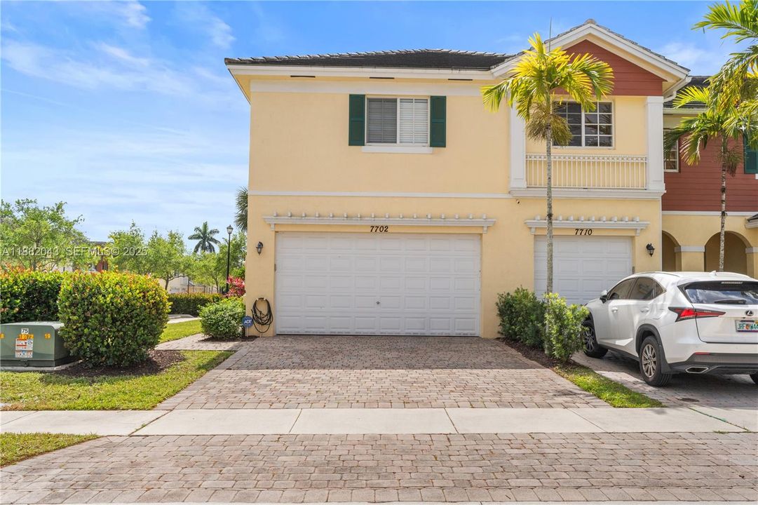 На продажу: $538,000 (3 спален, 2 ванн, 1704 Квадратных фут)