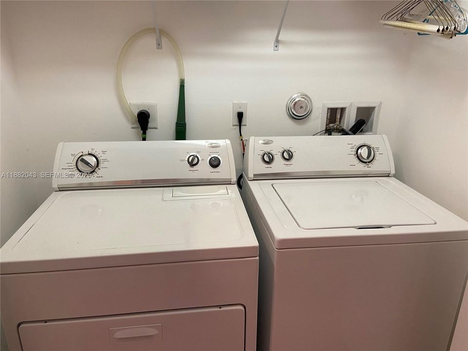 На продажу: $538,000 (3 спален, 2 ванн, 1704 Квадратных фут)