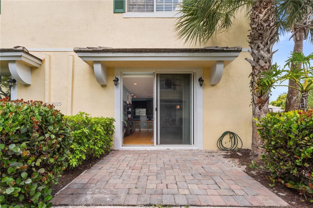 На продажу: $538,000 (3 спален, 2 ванн, 1704 Квадратных фут)