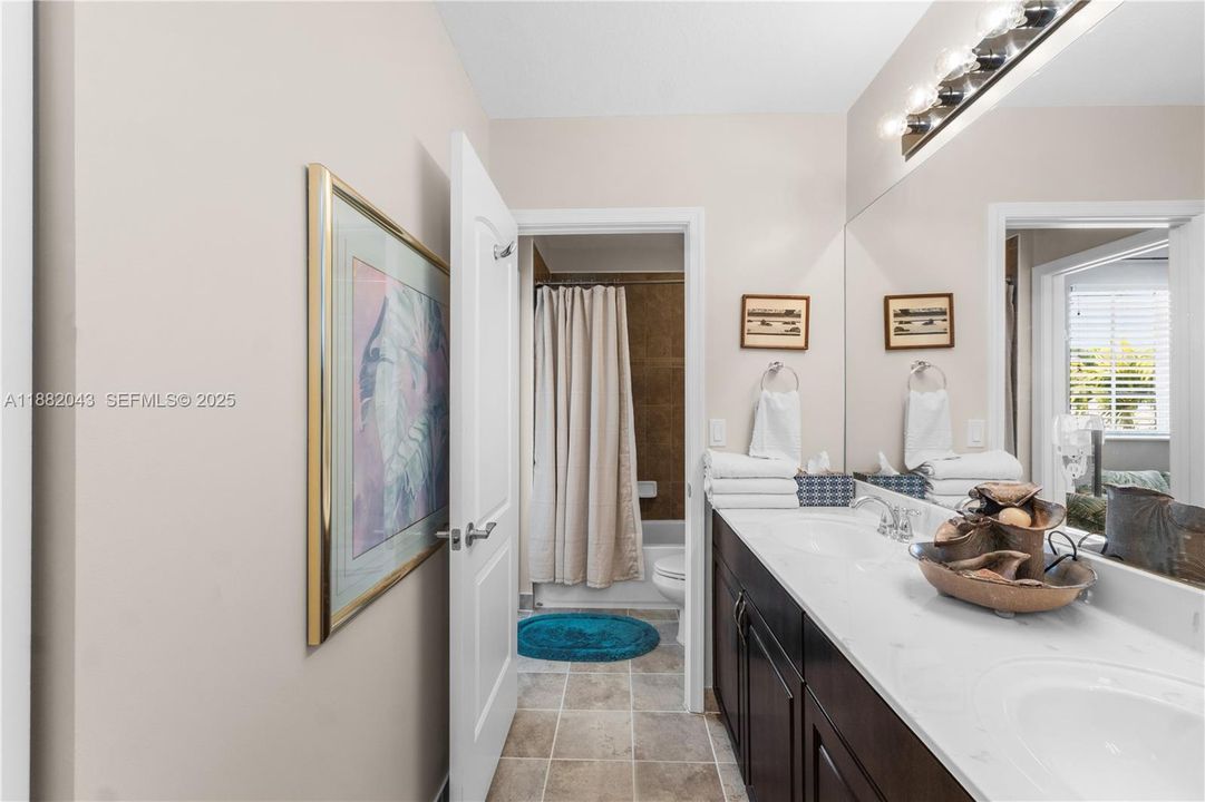 На продажу: $538,000 (3 спален, 2 ванн, 1704 Квадратных фут)