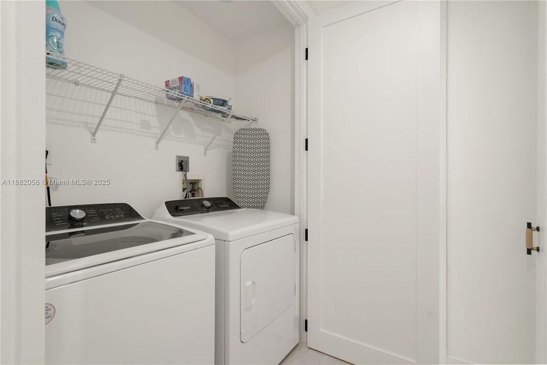 待售: $2,395,000 (3 贝兹, 2 浴室, 1496 平方英尺)