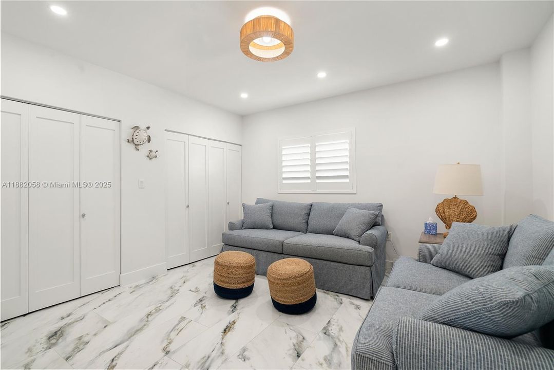 待售: $2,395,000 (3 贝兹, 2 浴室, 1496 平方英尺)