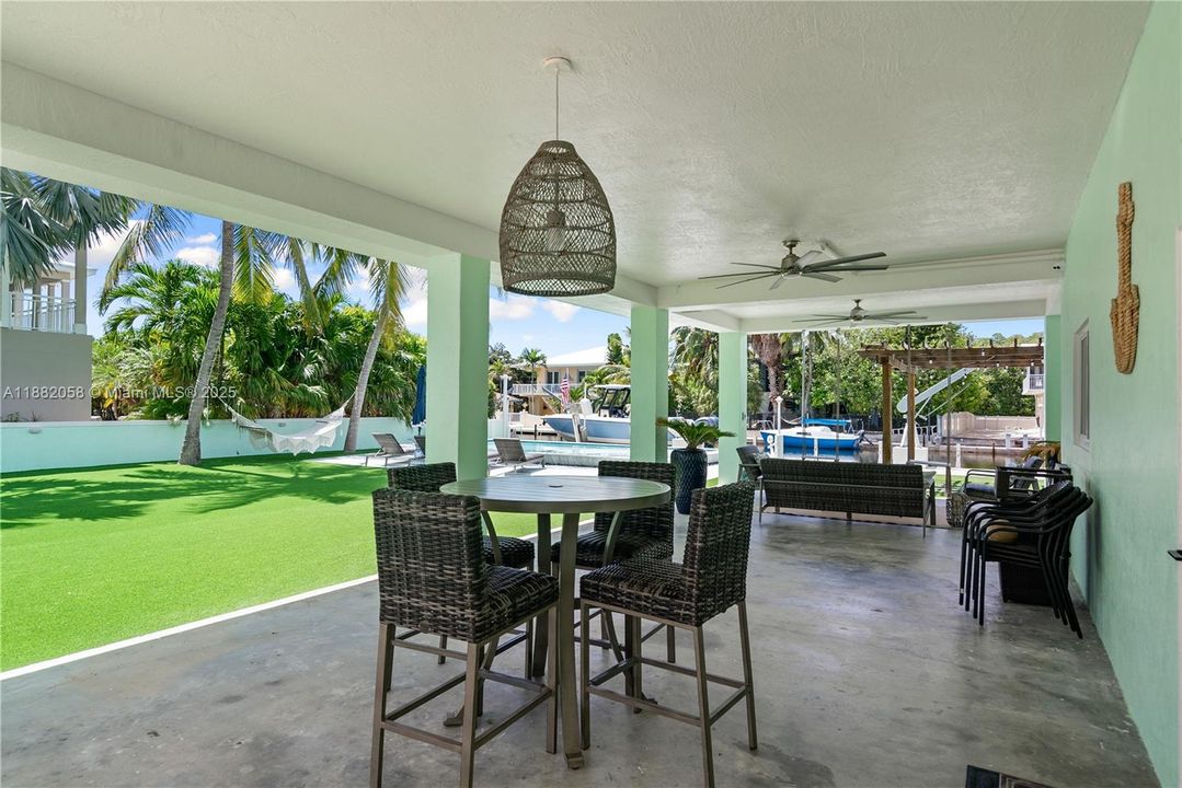 待售: $2,395,000 (3 贝兹, 2 浴室, 1496 平方英尺)