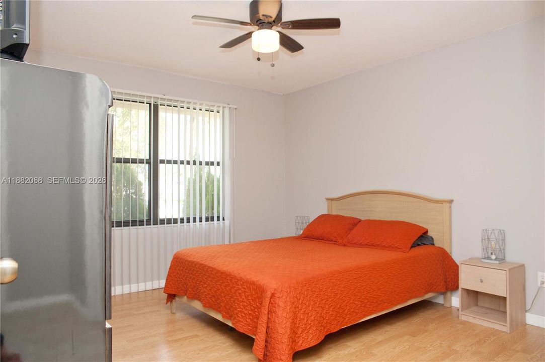 For Rent: $3,150 (4 beds, 2 baths, 1582 Square Feet)