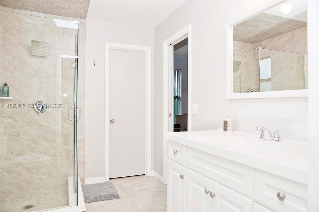 For Rent: $3,150 (4 beds, 2 baths, 1582 Square Feet)