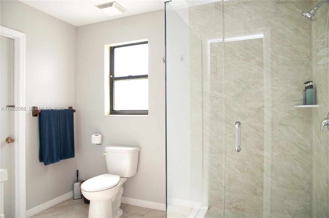 For Rent: $3,150 (4 beds, 2 baths, 1582 Square Feet)