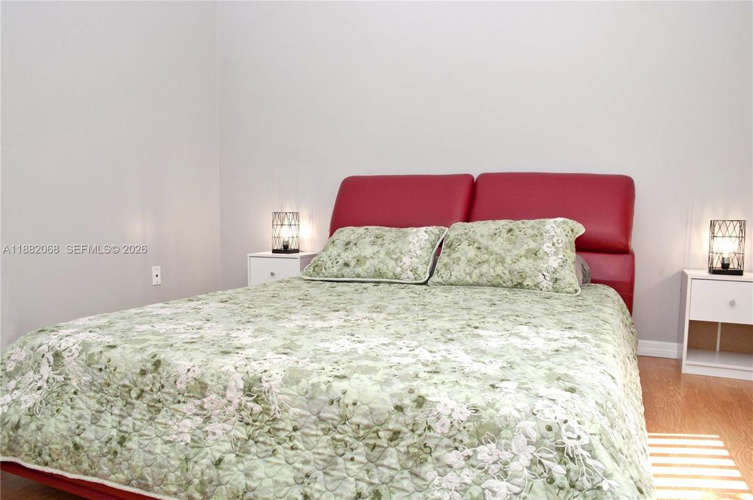 For Rent: $3,150 (4 beds, 2 baths, 1582 Square Feet)