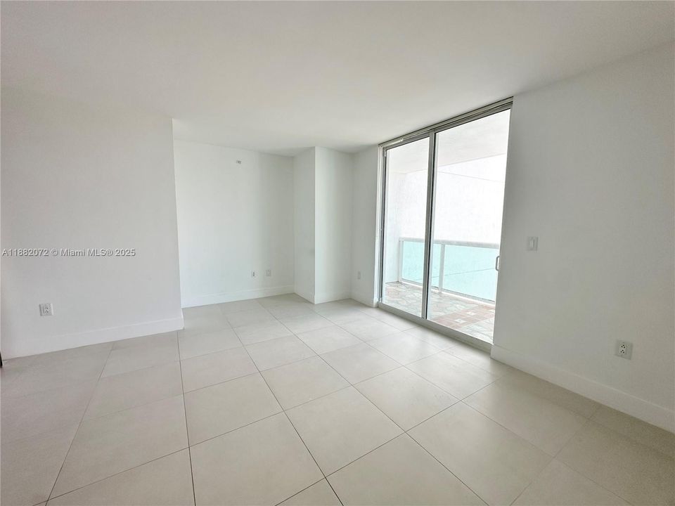 На продажу: $425,000 (1 спален, 1 ванн, 841 Квадратных фут)