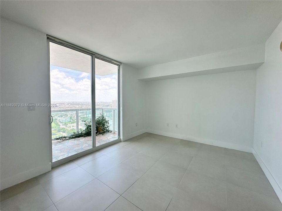 На продажу: $425,000 (1 спален, 1 ванн, 841 Квадратных фут)