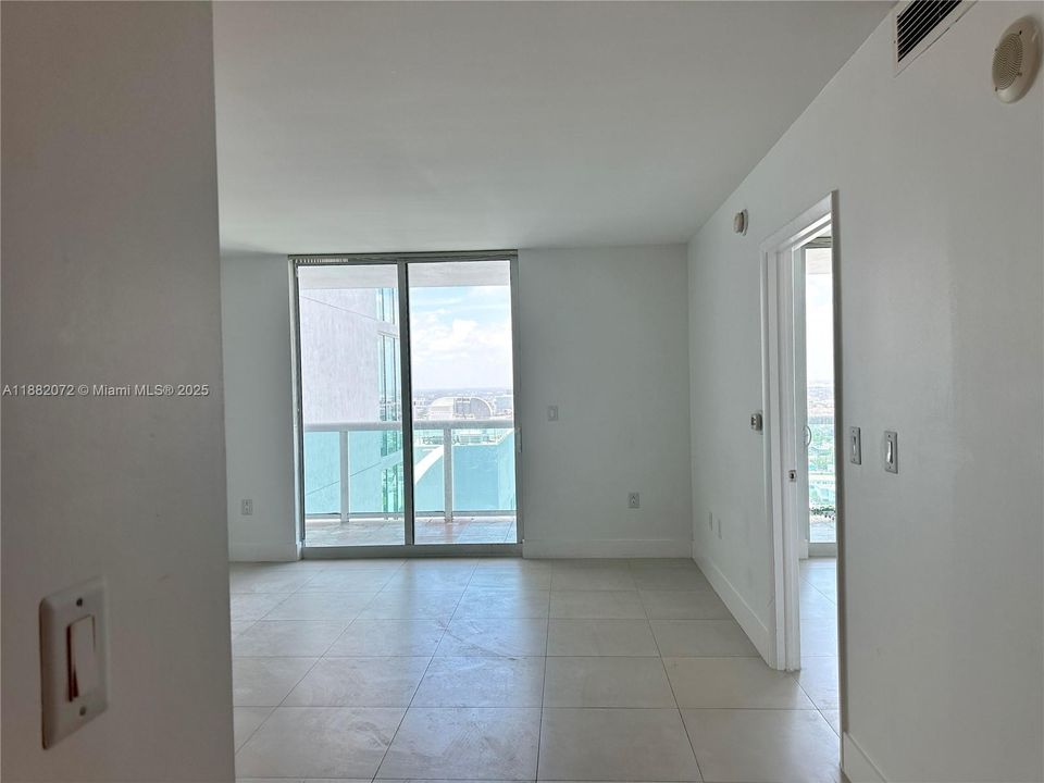 На продажу: $425,000 (1 спален, 1 ванн, 841 Квадратных фут)