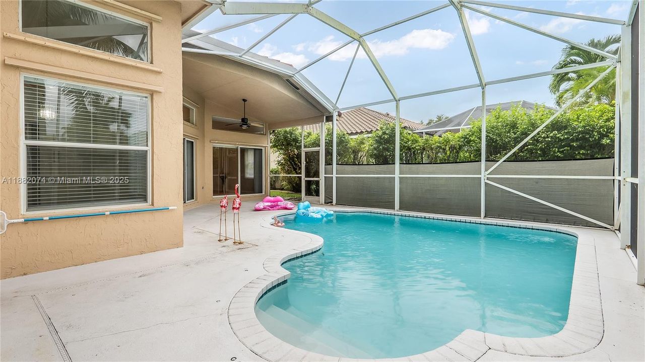 For Rent: $5,800 (4 beds, 3 baths, 2616 Square Feet)