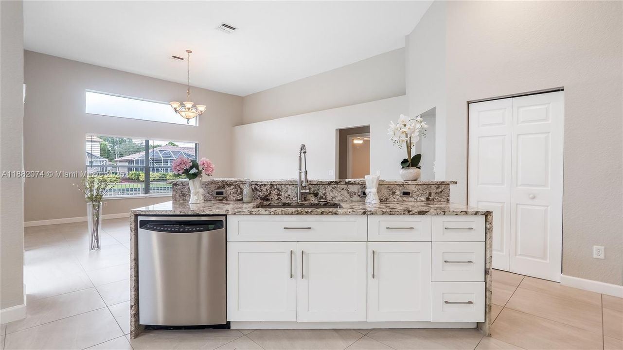 For Rent: $5,800 (4 beds, 3 baths, 2616 Square Feet)