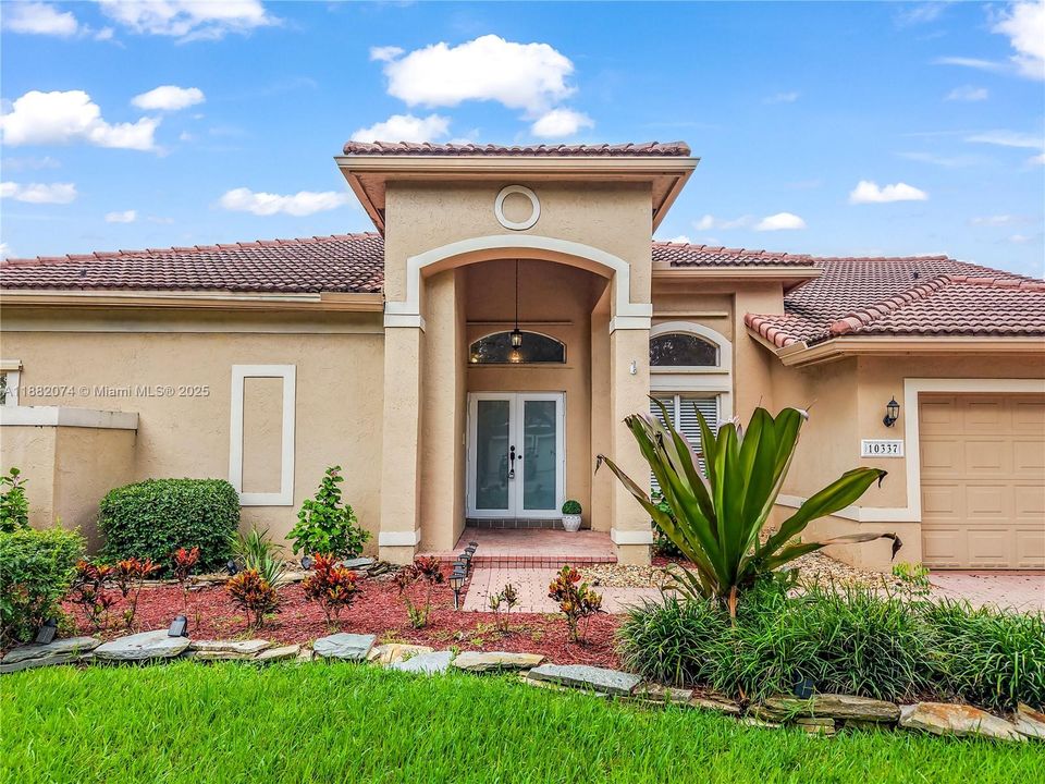 For Rent: $5,800 (4 beds, 3 baths, 2616 Square Feet)