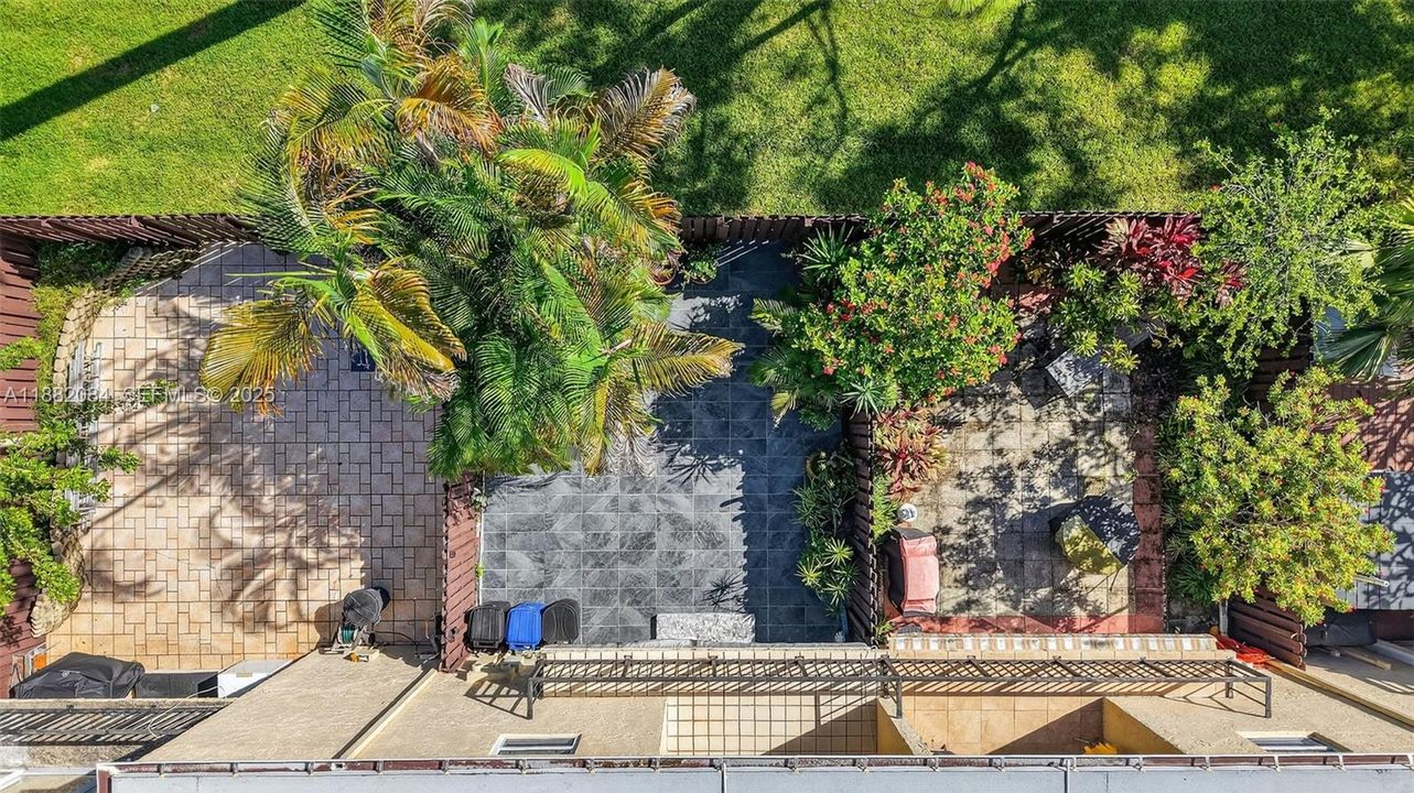 На продажу: $450,000 (2 спален, 2 ванн, 1696 Квадратных фут)