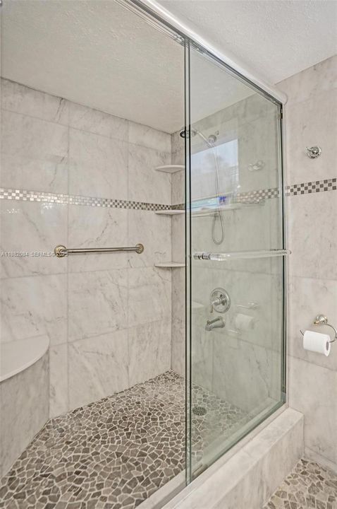 На продажу: $450,000 (2 спален, 2 ванн, 1696 Квадратных фут)