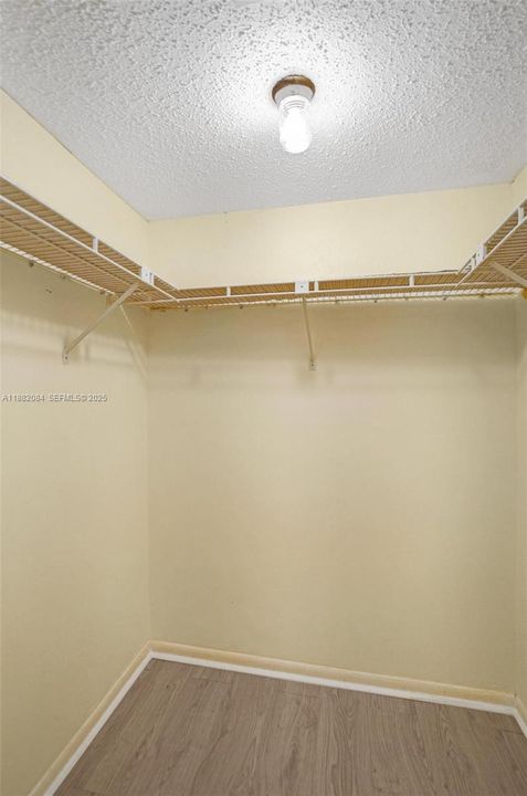 На продажу: $450,000 (2 спален, 2 ванн, 1696 Квадратных фут)