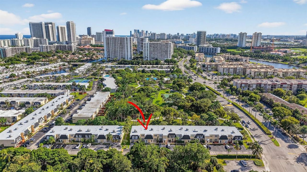 На продажу: $450,000 (2 спален, 2 ванн, 1696 Квадратных фут)