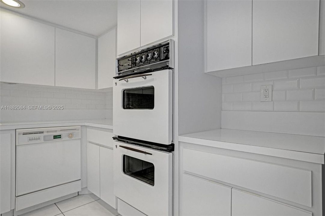 На продажу: $450,000 (2 спален, 2 ванн, 1696 Квадратных фут)