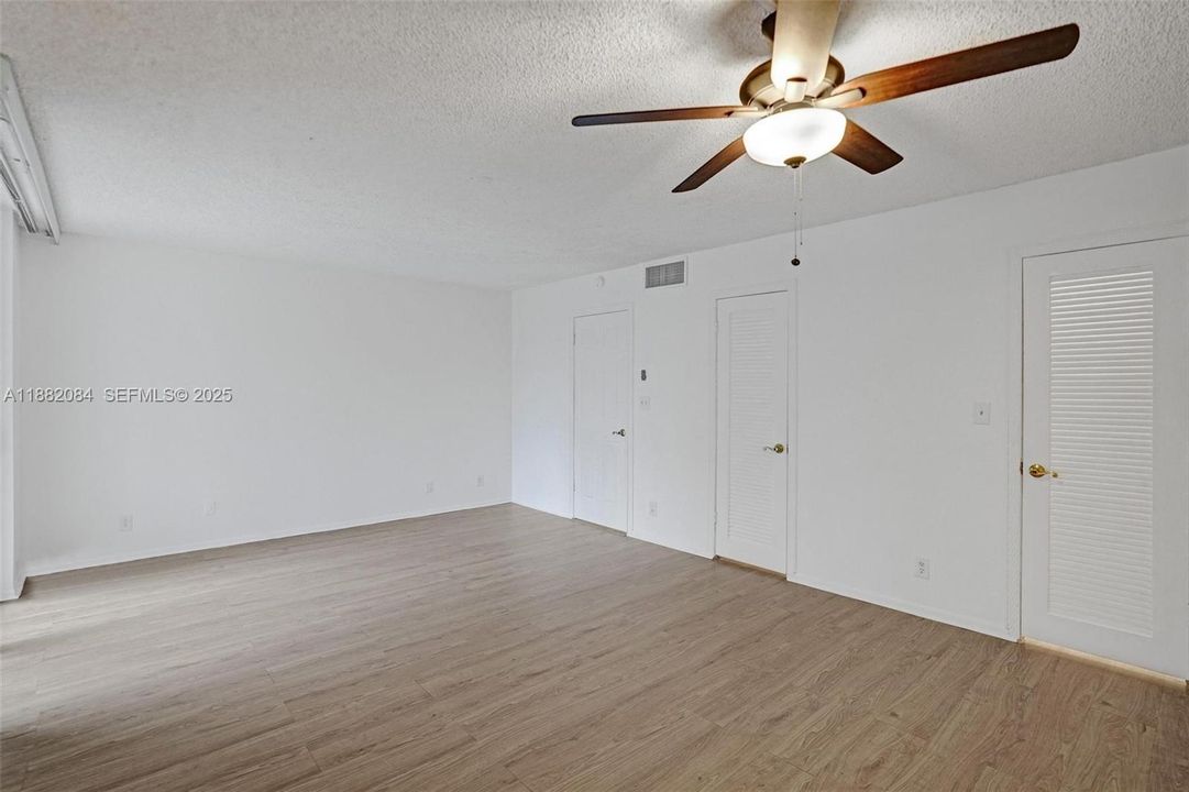 На продажу: $450,000 (2 спален, 2 ванн, 1696 Квадратных фут)