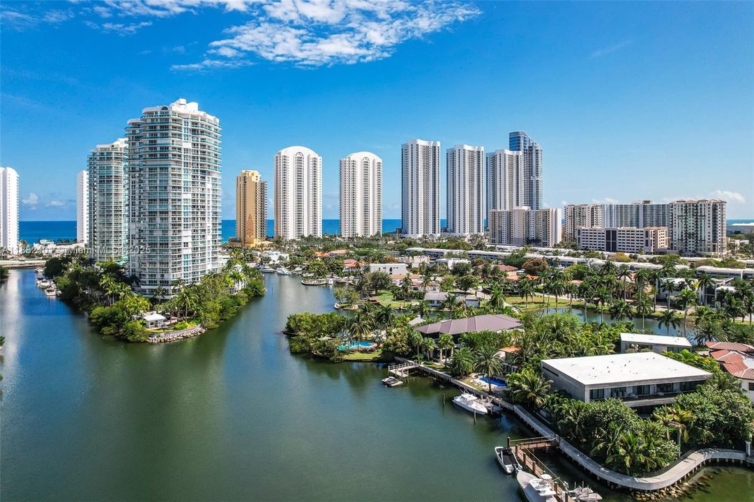 For Sale: $1,400,000 (3 beds, 3 baths, 1732 Square Feet)