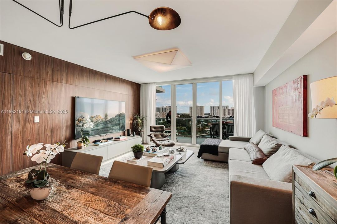 For Sale: $1,400,000 (3 beds, 3 baths, 1732 Square Feet)