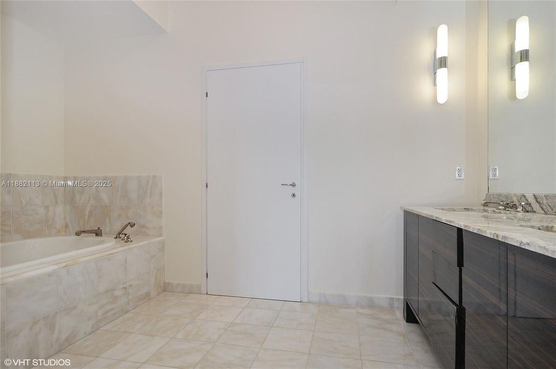 Active With Contract: $15,500 (2 beds, 2 baths, 1606 Square Feet)