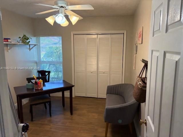 待售: $685,000 (4 贝兹, 2 浴室, 1800 平方英尺)