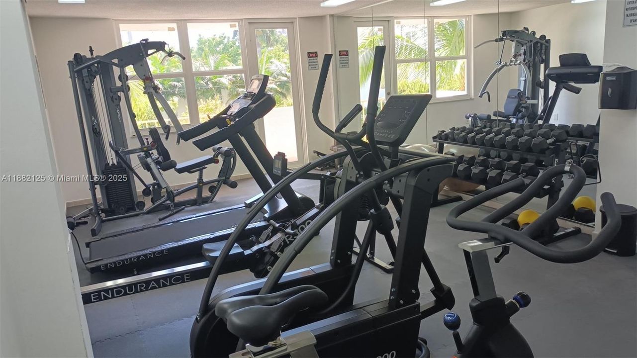 Под контрактом: $290,000 (1 спален, 1 ванн, 655 Квадратных фут)