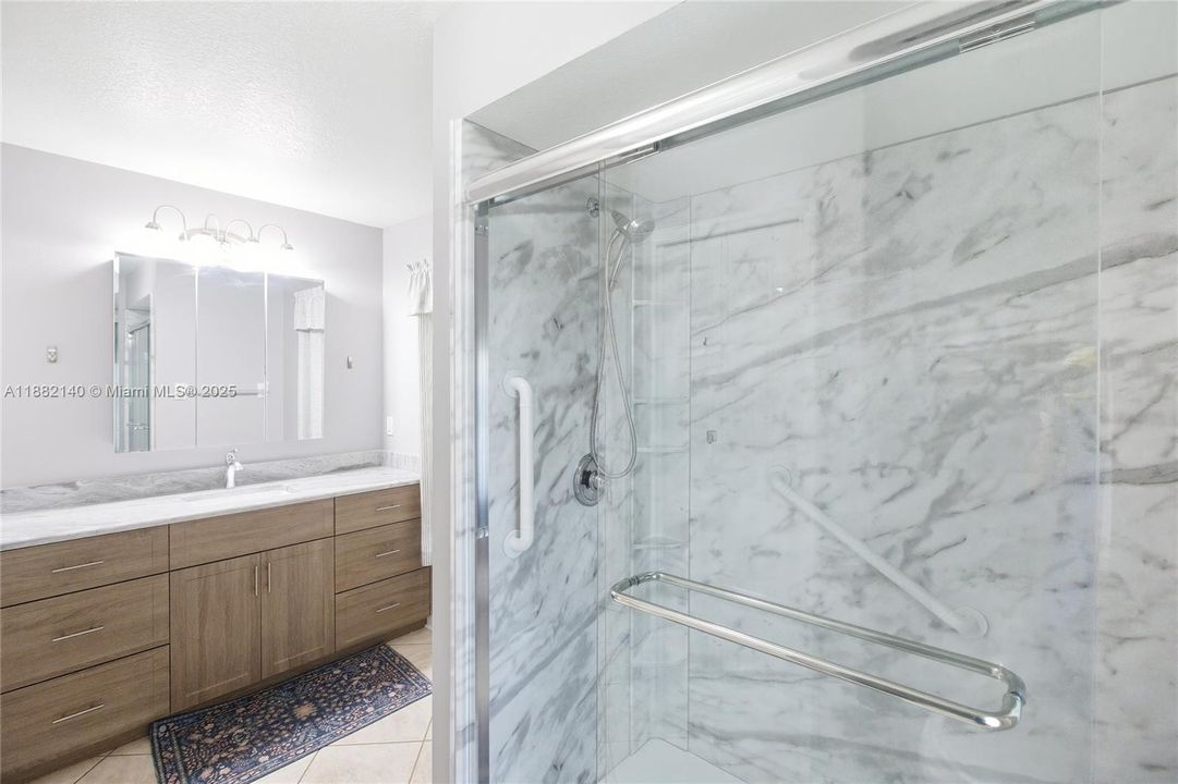 En Venta: $425,000 (3 camas, 2 baños, 0 Pies cuadrados)