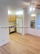 Active With Contract: $1,695 (2 beds, 2 baths, 870 Square Feet)