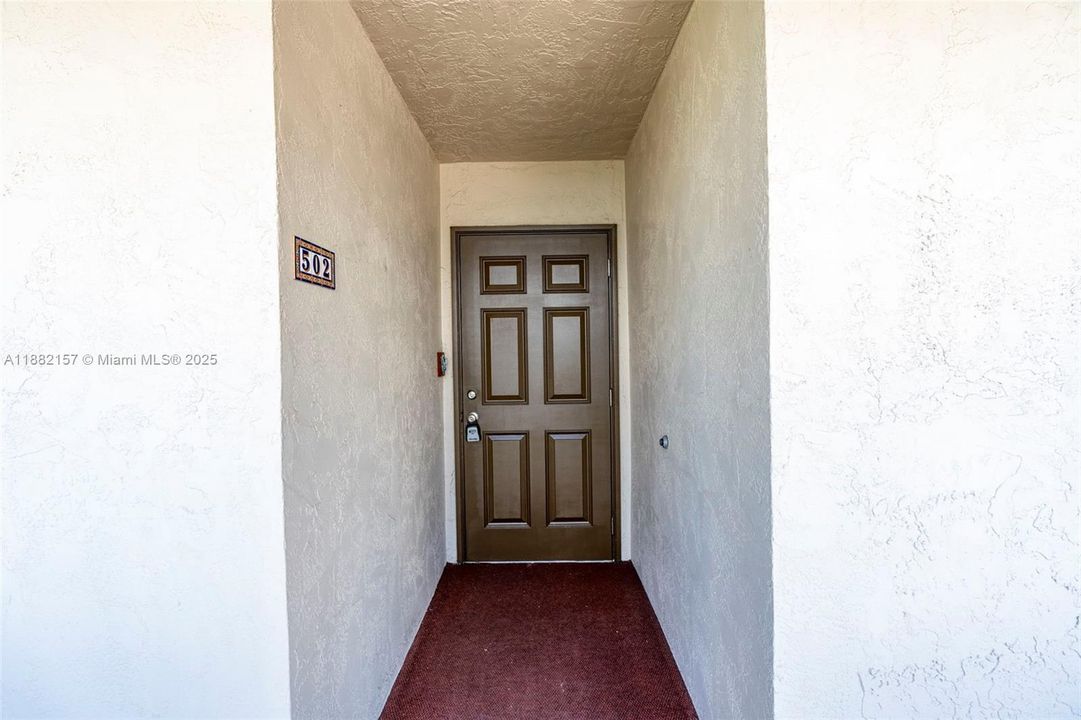 На продажу: $399,900 (2 спален, 2 ванн, 1440 Квадратных фут)