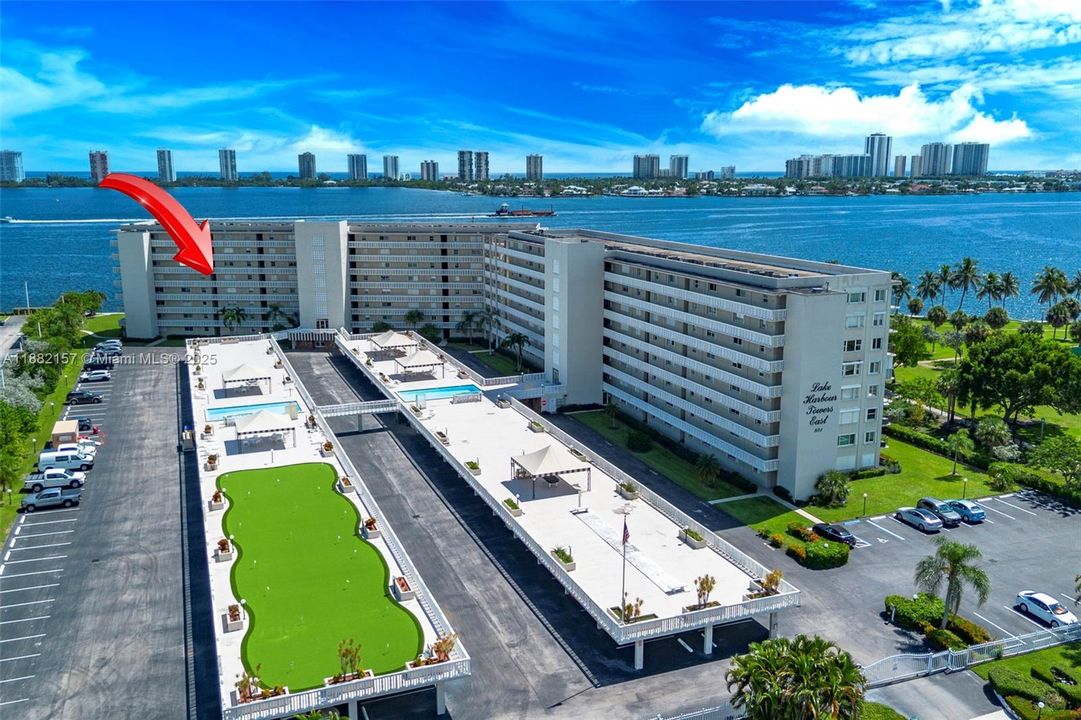 На продажу: $399,900 (2 спален, 2 ванн, 1440 Квадратных фут)