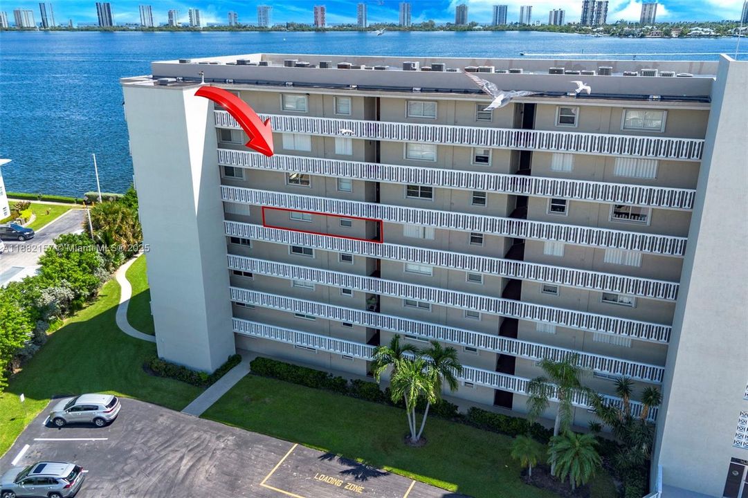 На продажу: $399,900 (2 спален, 2 ванн, 1440 Квадратных фут)