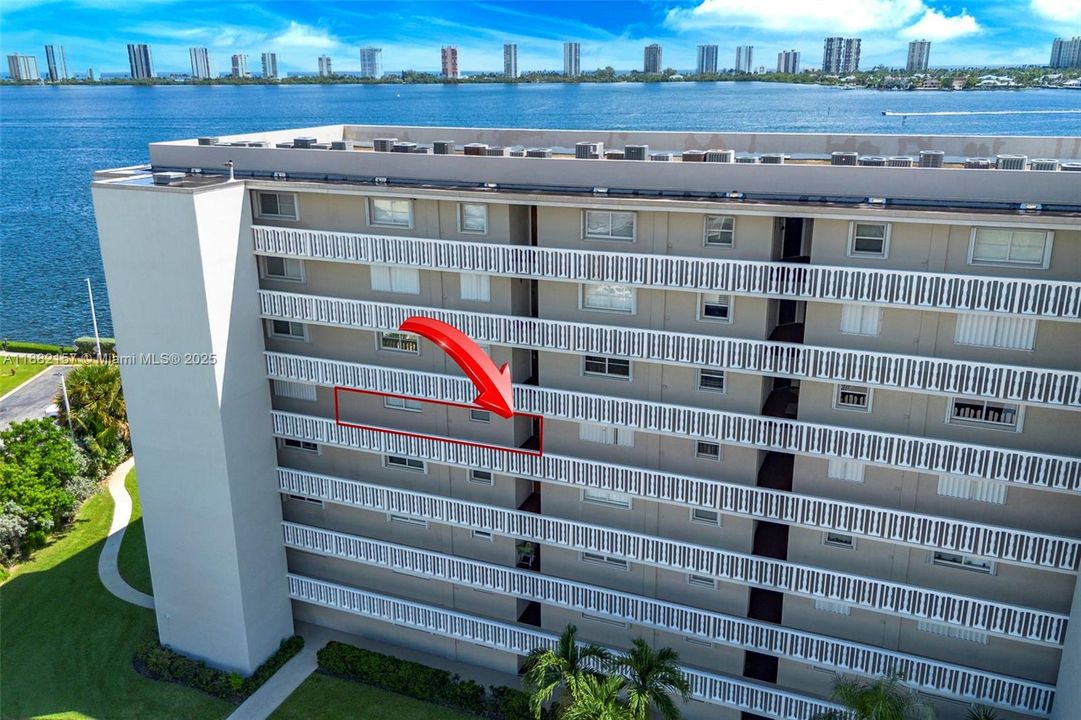 На продажу: $399,900 (2 спален, 2 ванн, 1440 Квадратных фут)