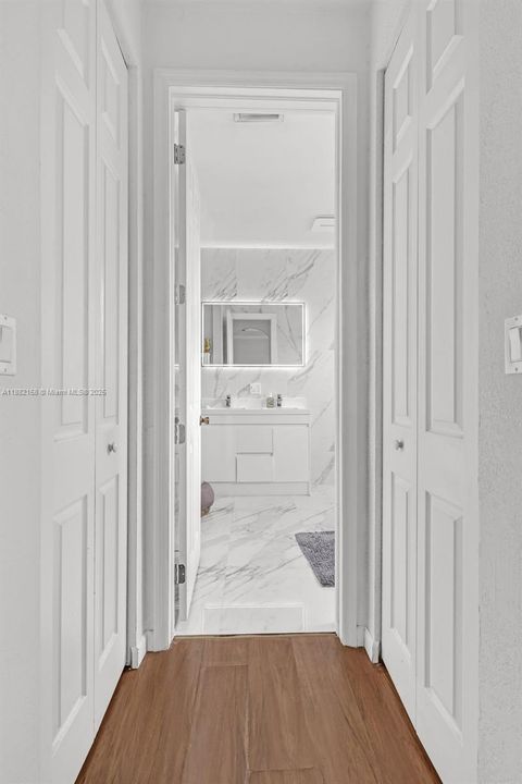 На продажу: $520,000 (4 спален, 2 ванн, 2201 Квадратных фут)