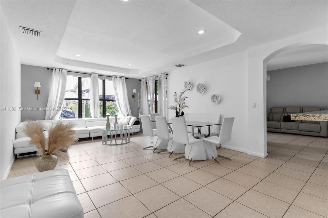 На продажу: $520,000 (4 спален, 2 ванн, 2201 Квадратных фут)