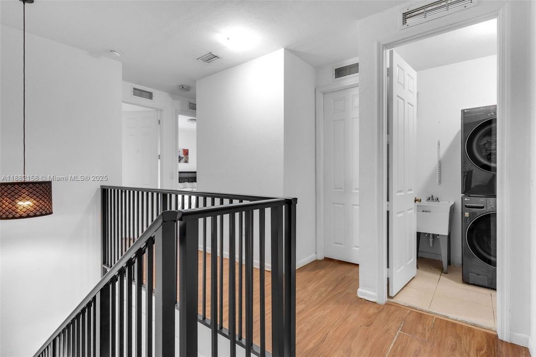 На продажу: $520,000 (4 спален, 2 ванн, 2201 Квадратных фут)